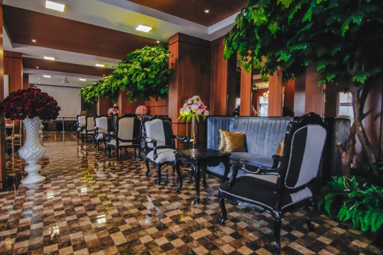 Petit Boutique Hotel Solo Bagian luar foto