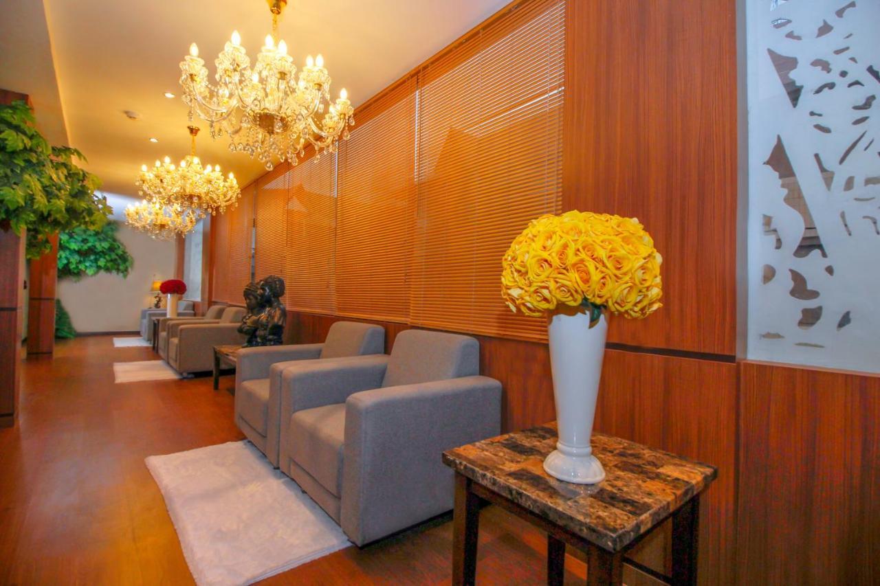 Petit Boutique Hotel Solo Bagian luar foto