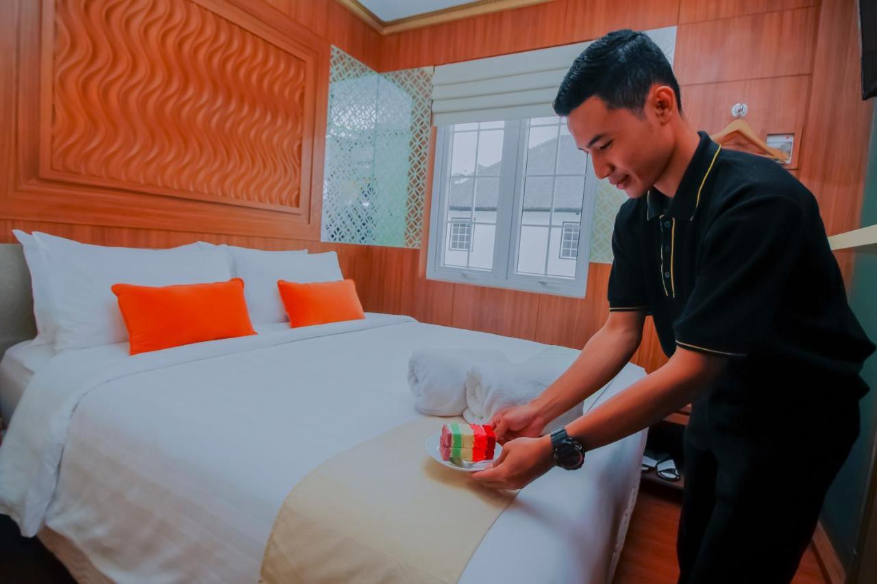 Petit Boutique Hotel Solo Bagian luar foto