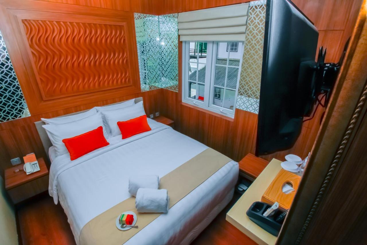 Petit Boutique Hotel Solo Bagian luar foto