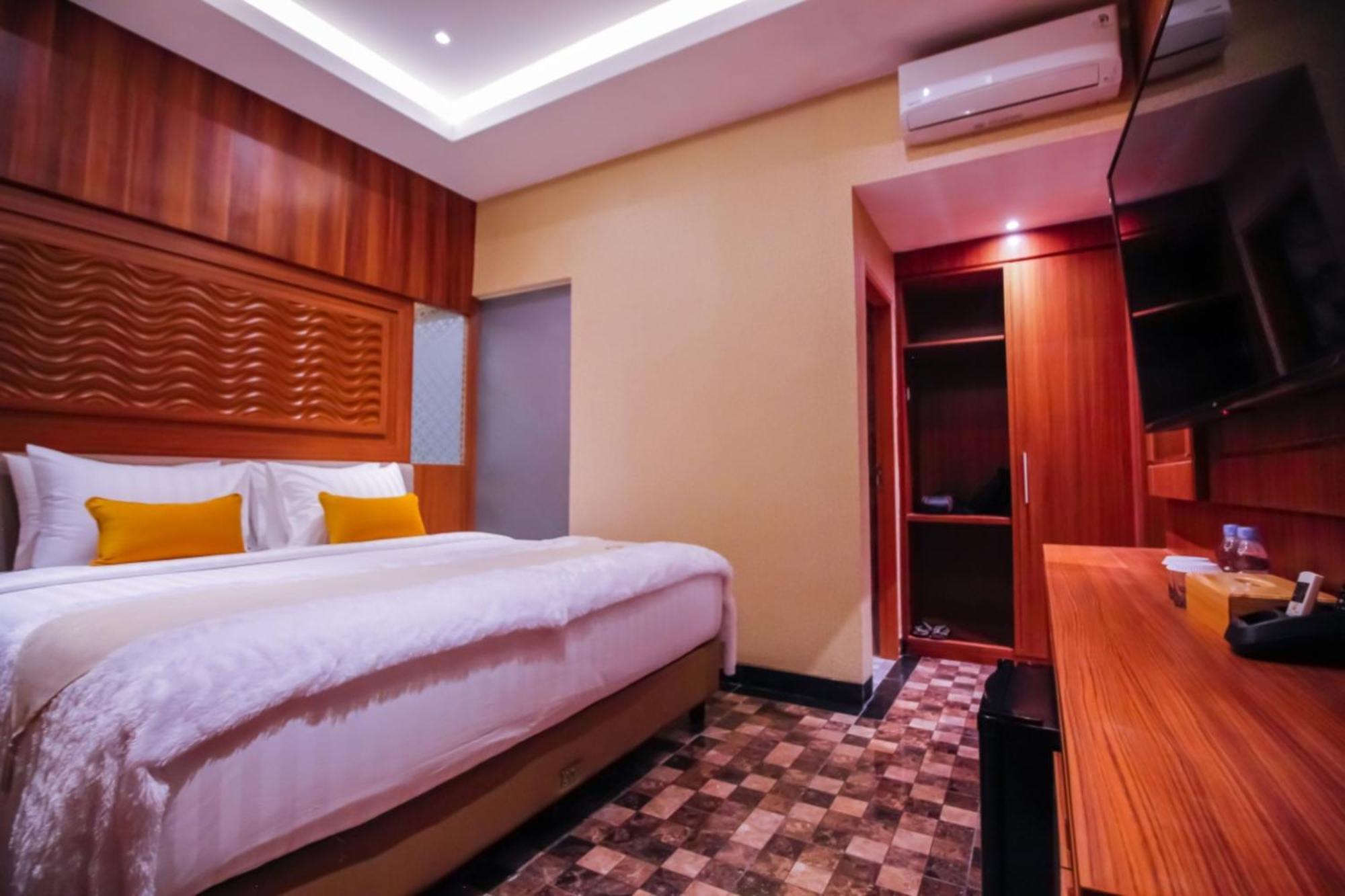 Petit Boutique Hotel Solo Bagian luar foto